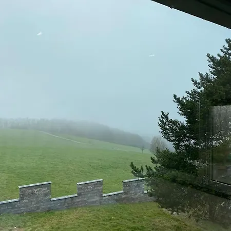 Wunderschoene 2,5 - Zimmer- Mit Terrasse Und Fernblick Im Vordertaunus Schmitten