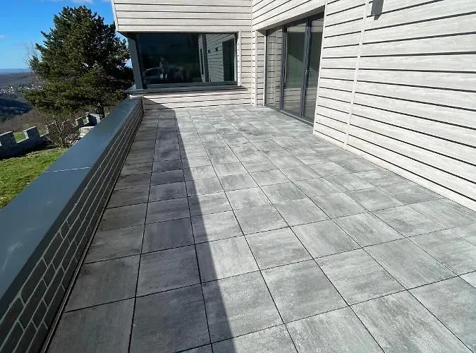 Wunderschoene 2,5 - Zimmer- Mit Terrasse Und Fernblick Im Vordertaunus Schmitten