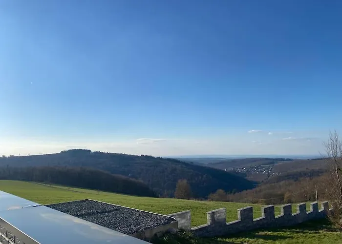 Wunderschoene 2,5 - Zimmer- Mit Terrasse Und Fernblick Im Vordertaunus Apartamento *