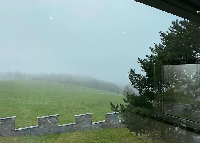 Wunderschoene 2,5 - Zimmer- Mit Terrasse Und Fernblick Im Vordertaunus Schmitten